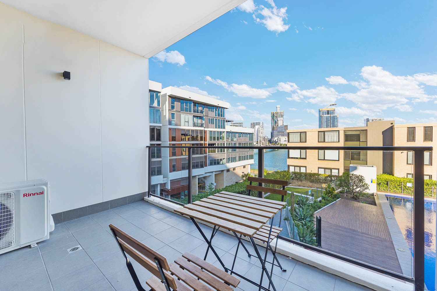 Meadowbank 1 Bedroom Bay Drive ME147-Sydney short term rentals