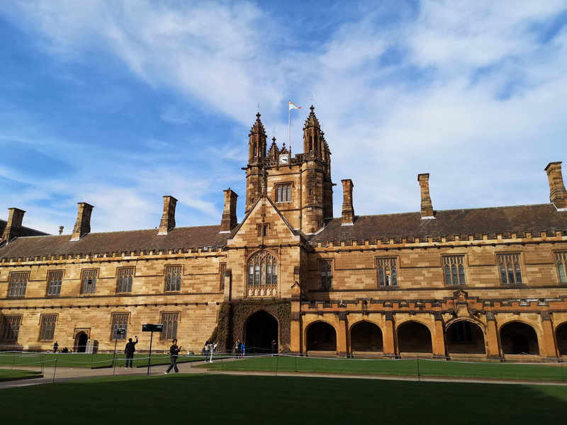 Sydney Uni-Luna Starcliff
