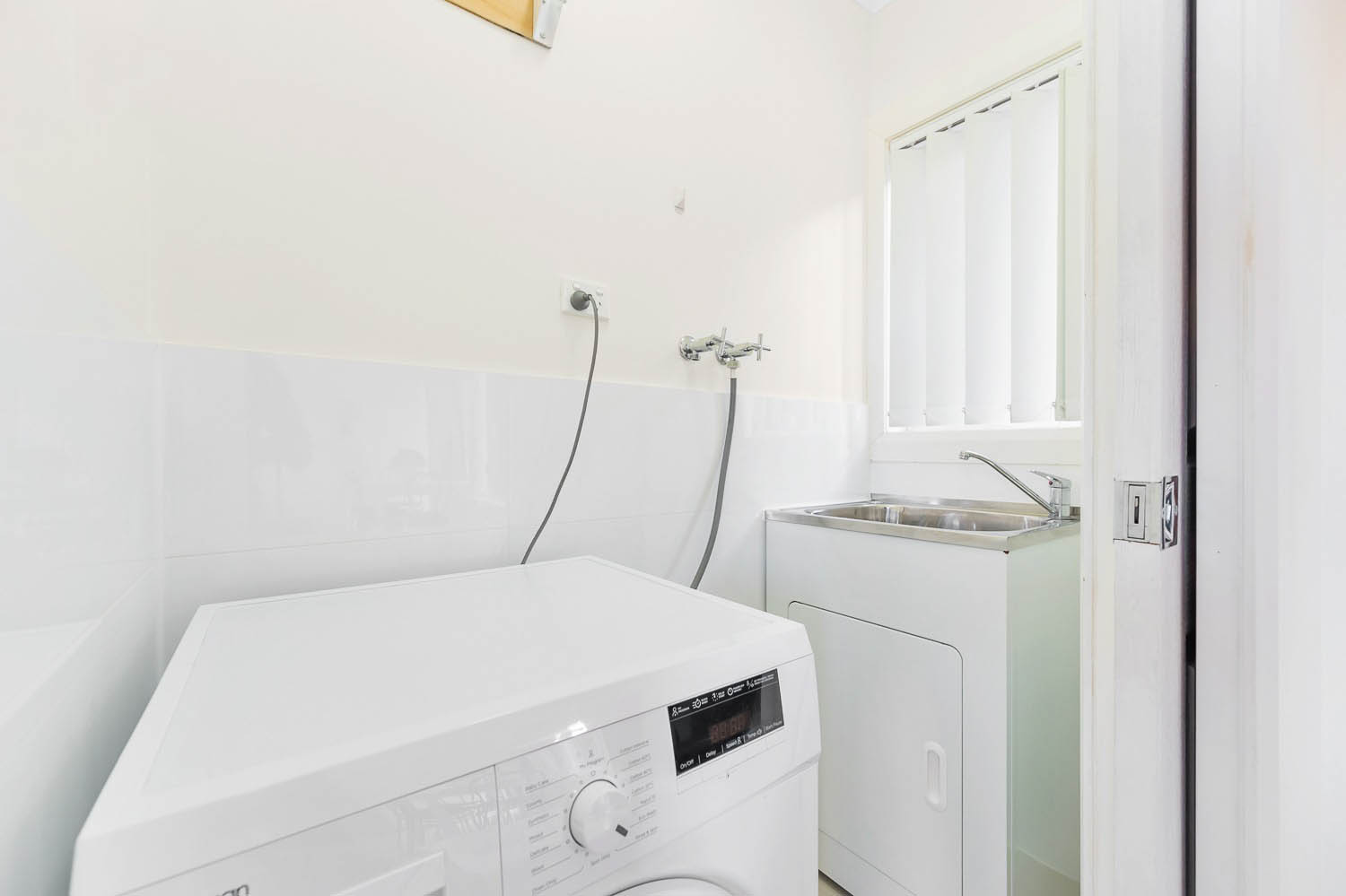 North Ryde 2 Bedroom Granny Flat Coxs Road NR251-Sydney short term rentals