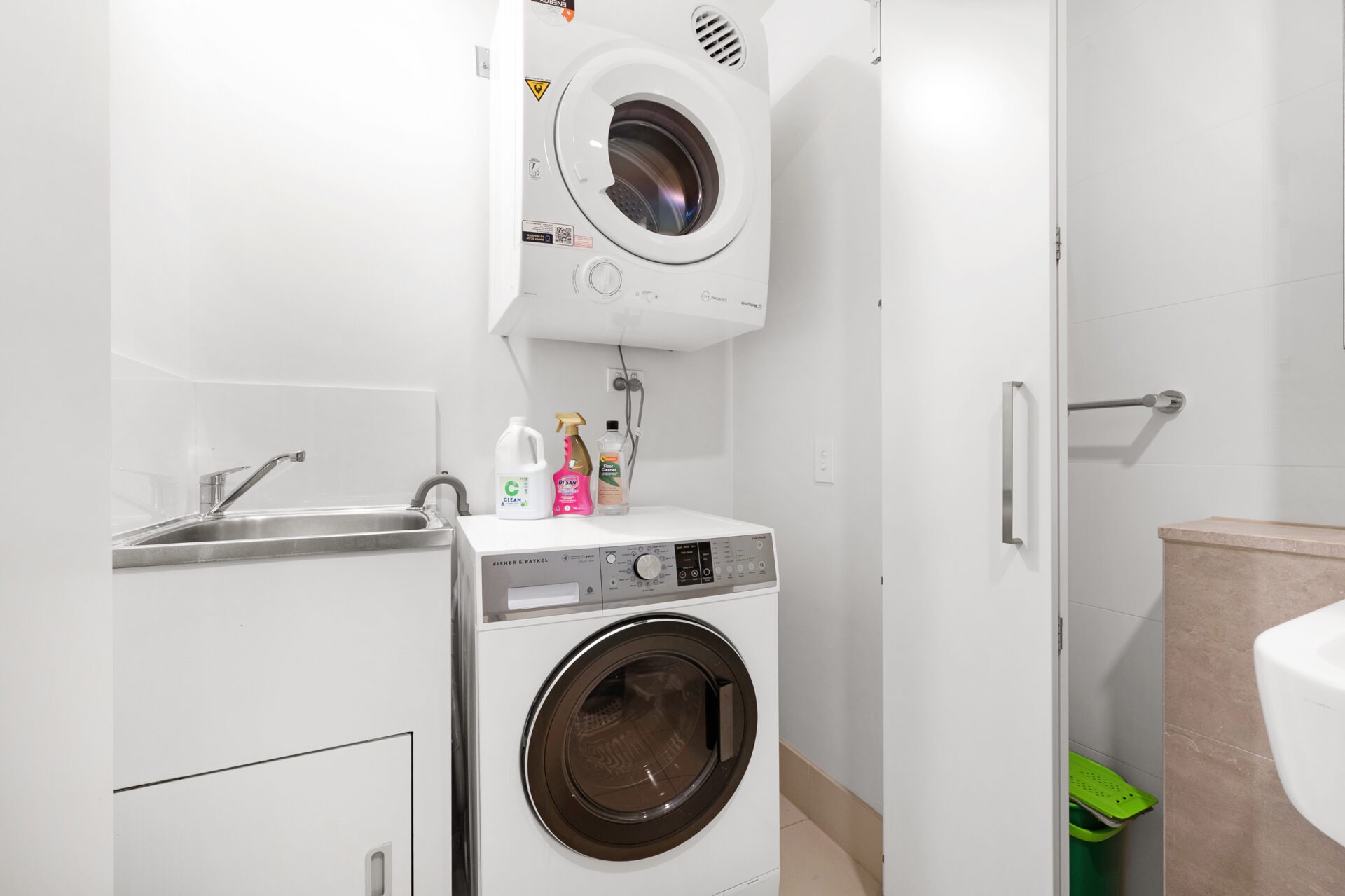 Top Ryde 2 Bedroom Blaxland Road TR2137-Sydney short term rentals