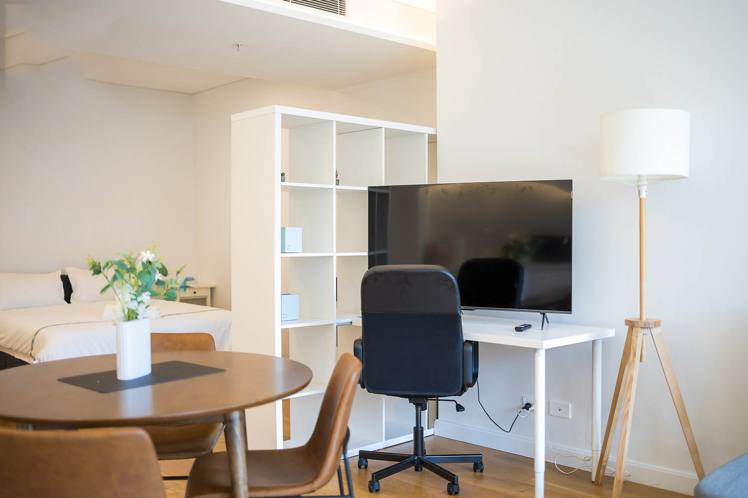 St Leonards Studio Albany Street STL0203-Sydney short term rentals