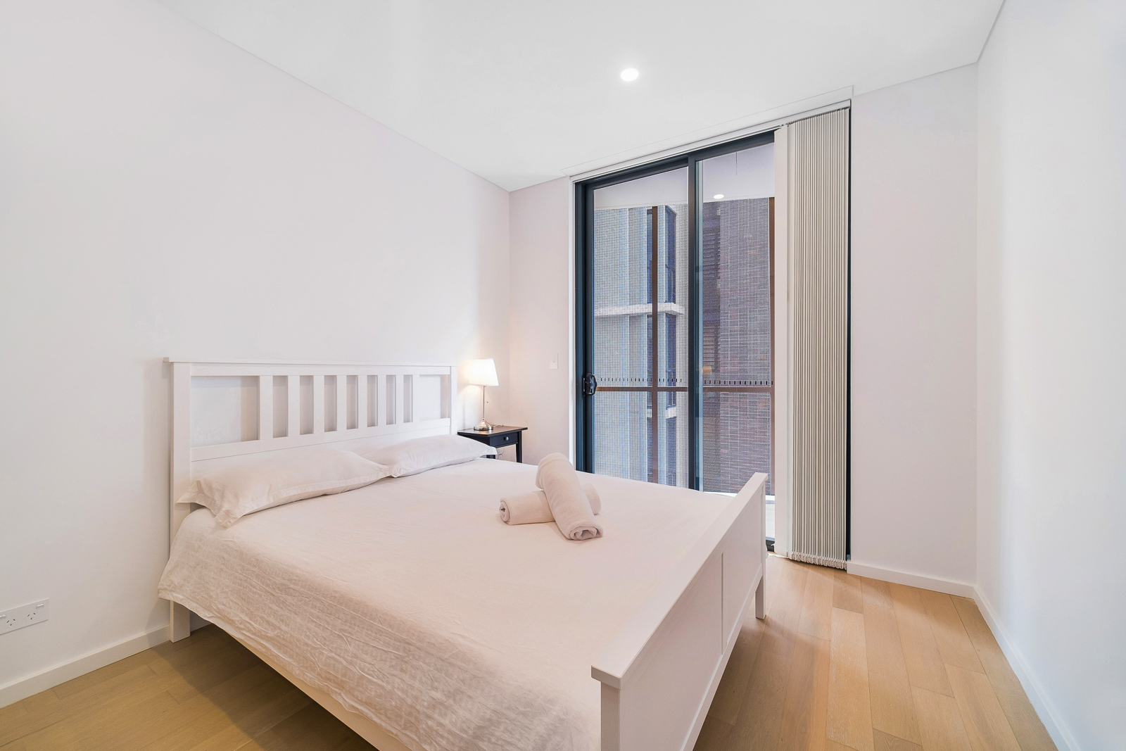 Waterloo 2 Bedroom Lachlan Street WAT602-Sydney short term rentals