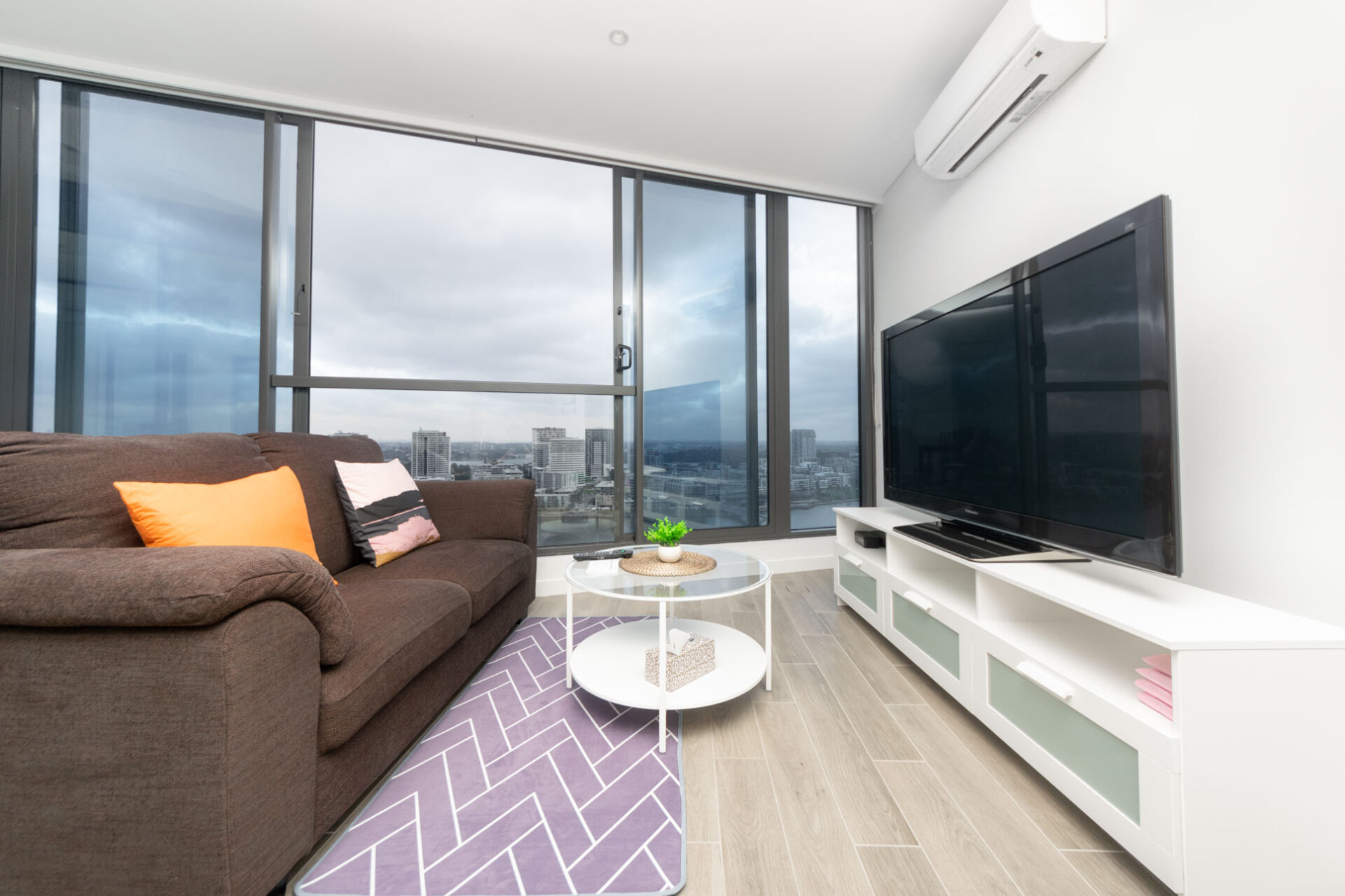 Meadowbank 2 Bedroom Bay Drive ME21-Sydney short term rentals