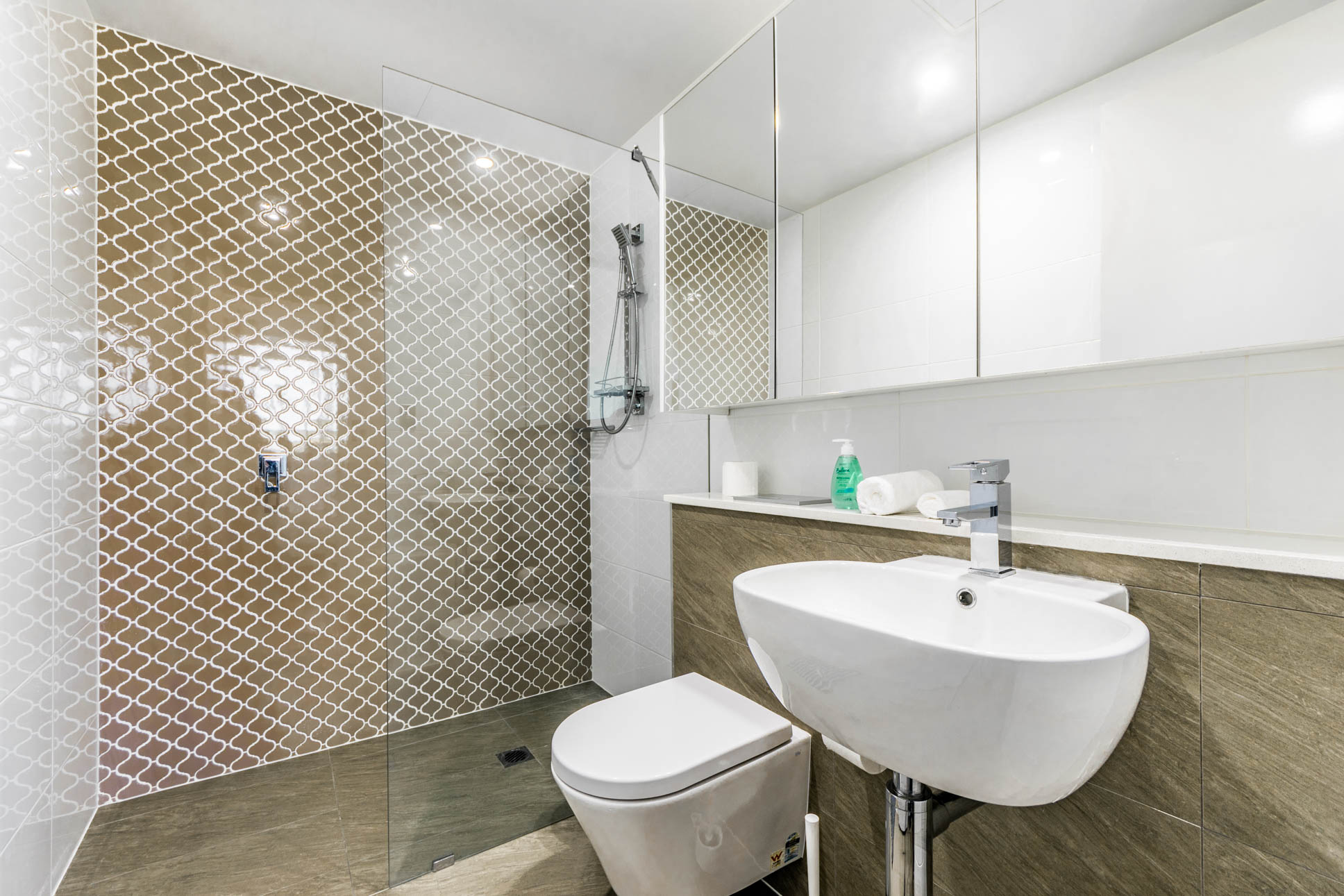 Eastwood 2 Bedroom Rowe Street EW25-Sydney short term rentals
