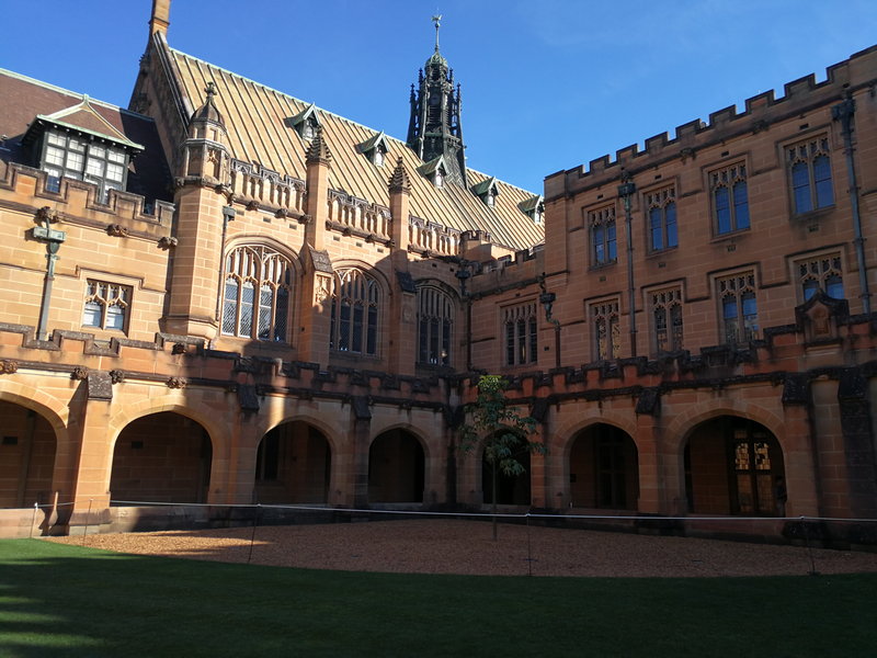 Sydney Uni-Rain Starhollow