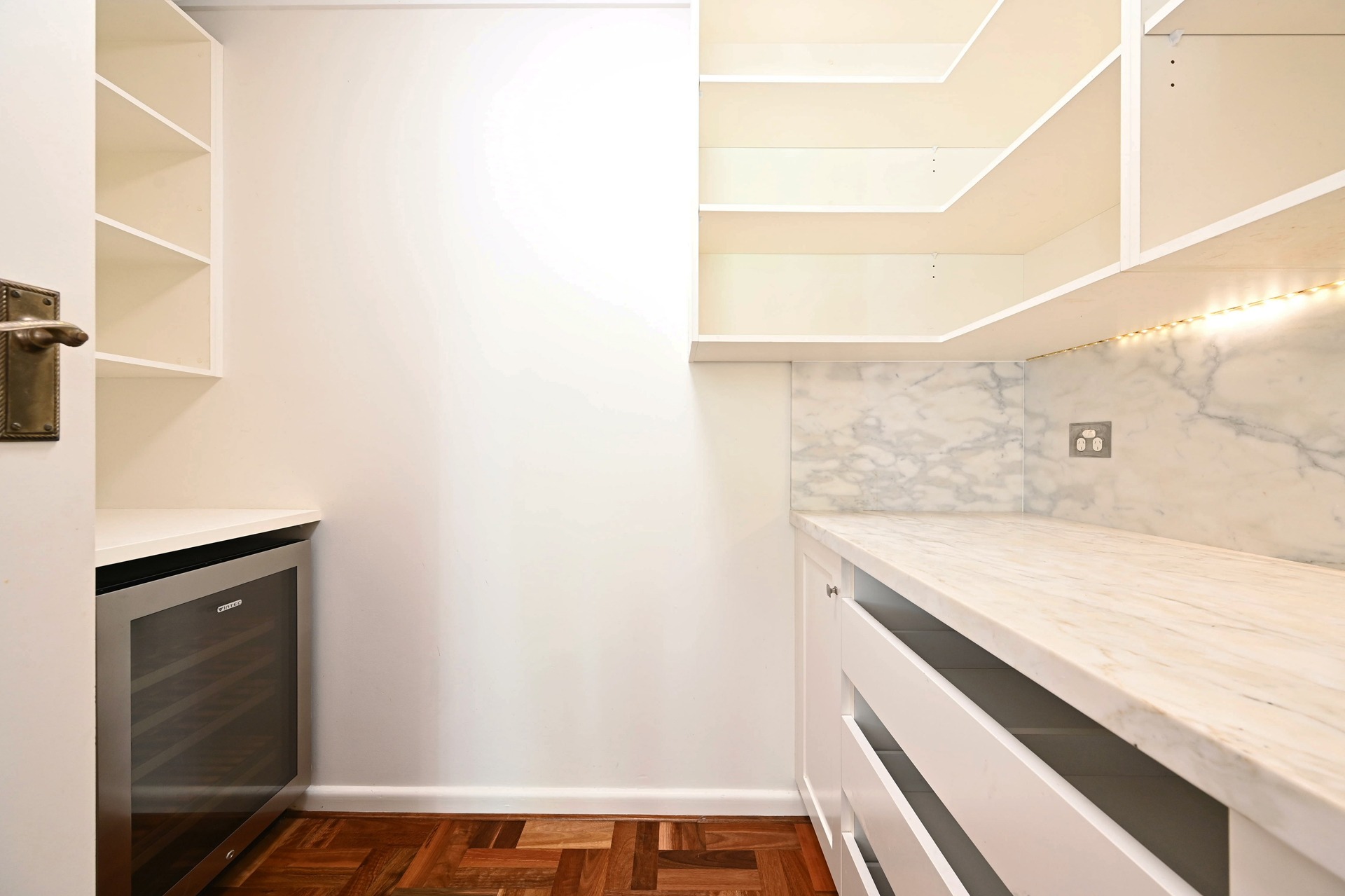 Roseville 5 Bedroom House Allison Avenue ROS53-Sydney short term rentals