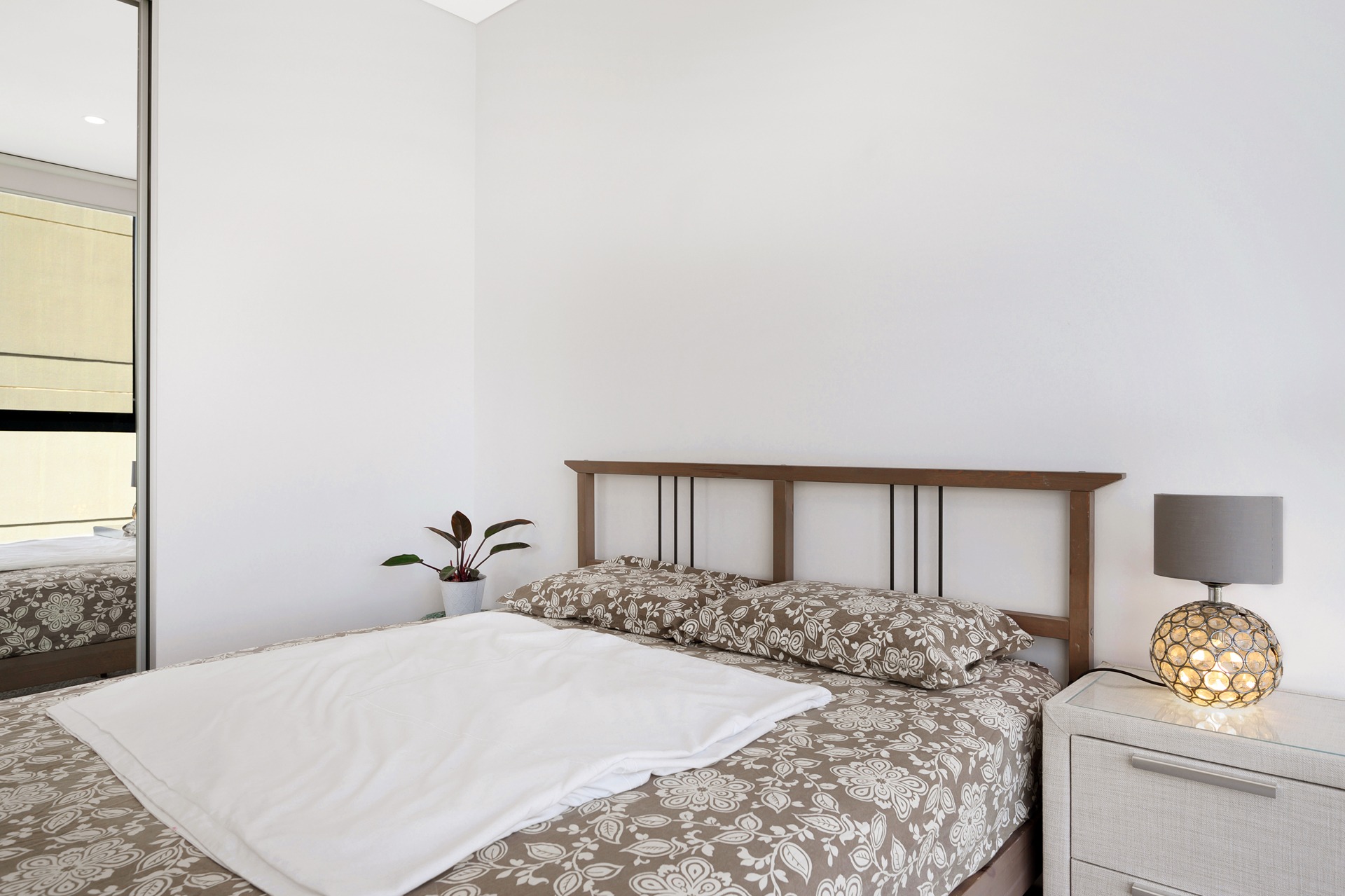 Eastwood 1 Bedroom Rutledge Street EW1201-Sydney short term rentals