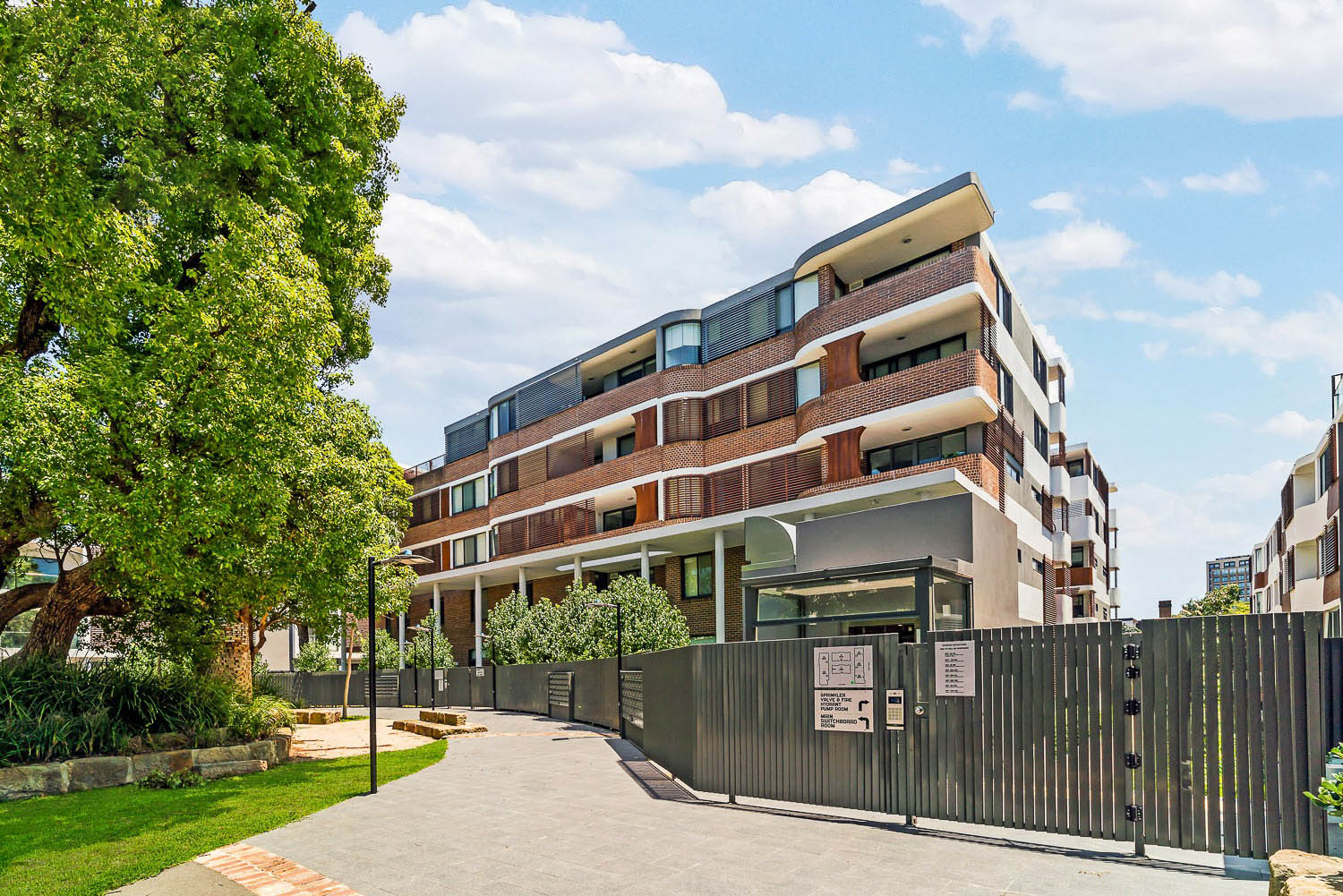Waterloo 2 Bedroom Bourke Street WAT218-Sydney short term rentals