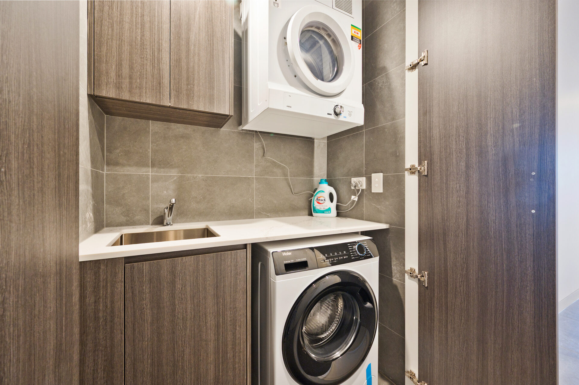 Strathfield South 2 Bedroom Dean Street SS245-Sydney short term rentals