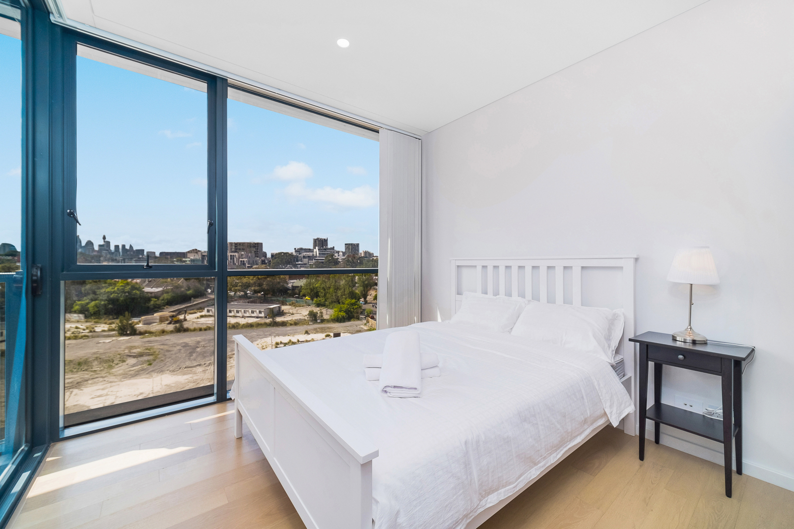 Waterloo 2 Bedroom Lachlan Street WAT602-Sydney short term rentals
