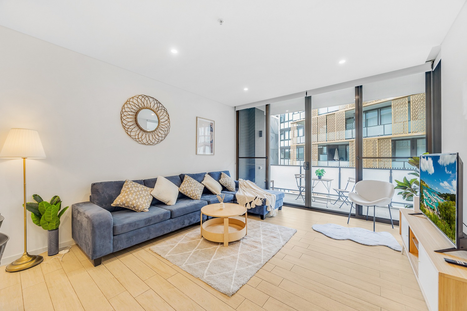 Newington 2 Bed Avenue of Europe NEW2728-Sydney short term rentals