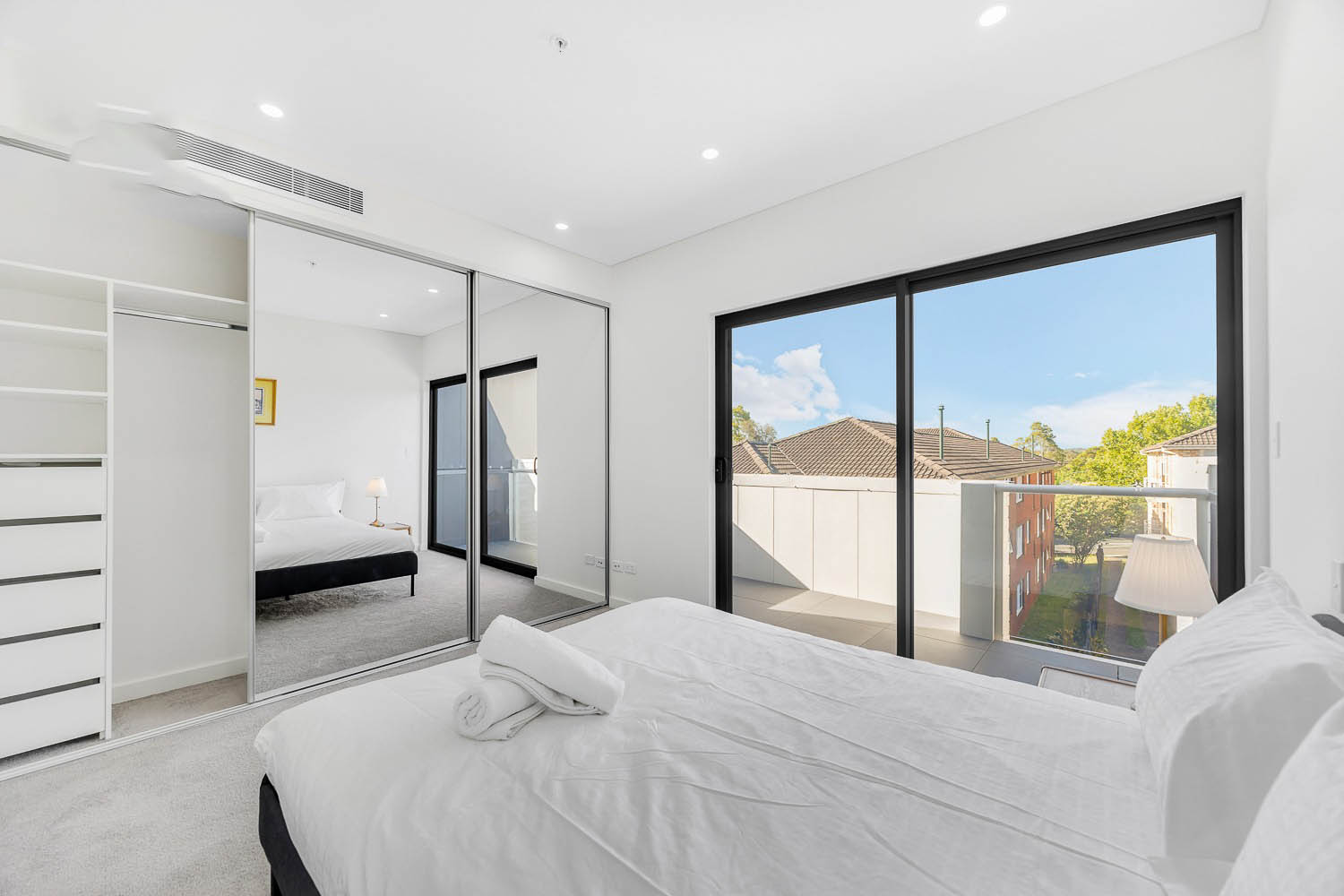 Lane Cove 4 Bedroom Townhouse Longueville Road LC48-Sydney short term rentals