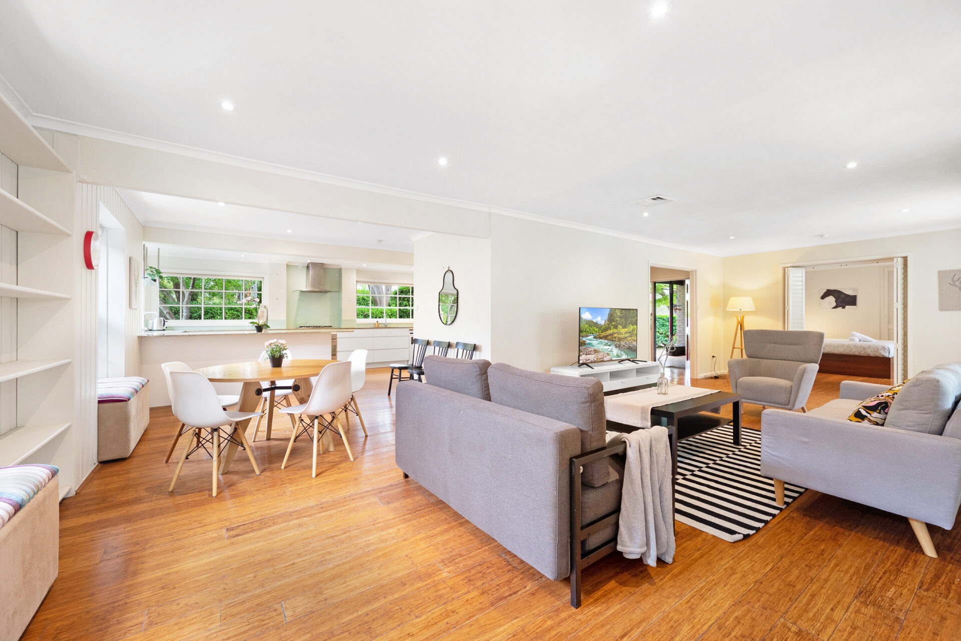 Turramurra 6 Bedroom House Eastern Road TUR22-Sydney short term rentals