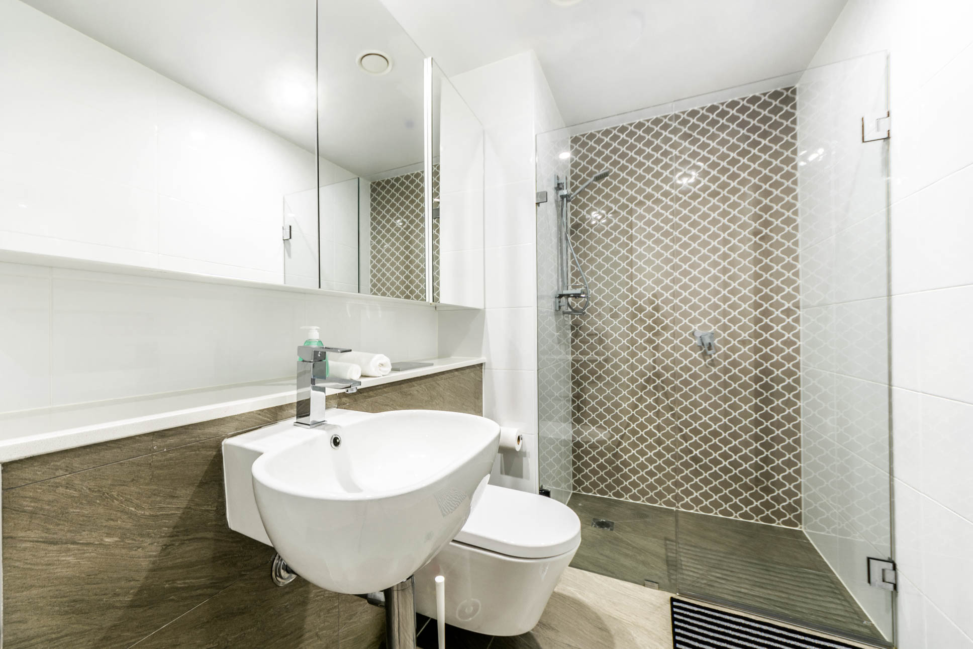Eastwood 2 Bedroom Rowe Street EW25-Sydney short term rentals