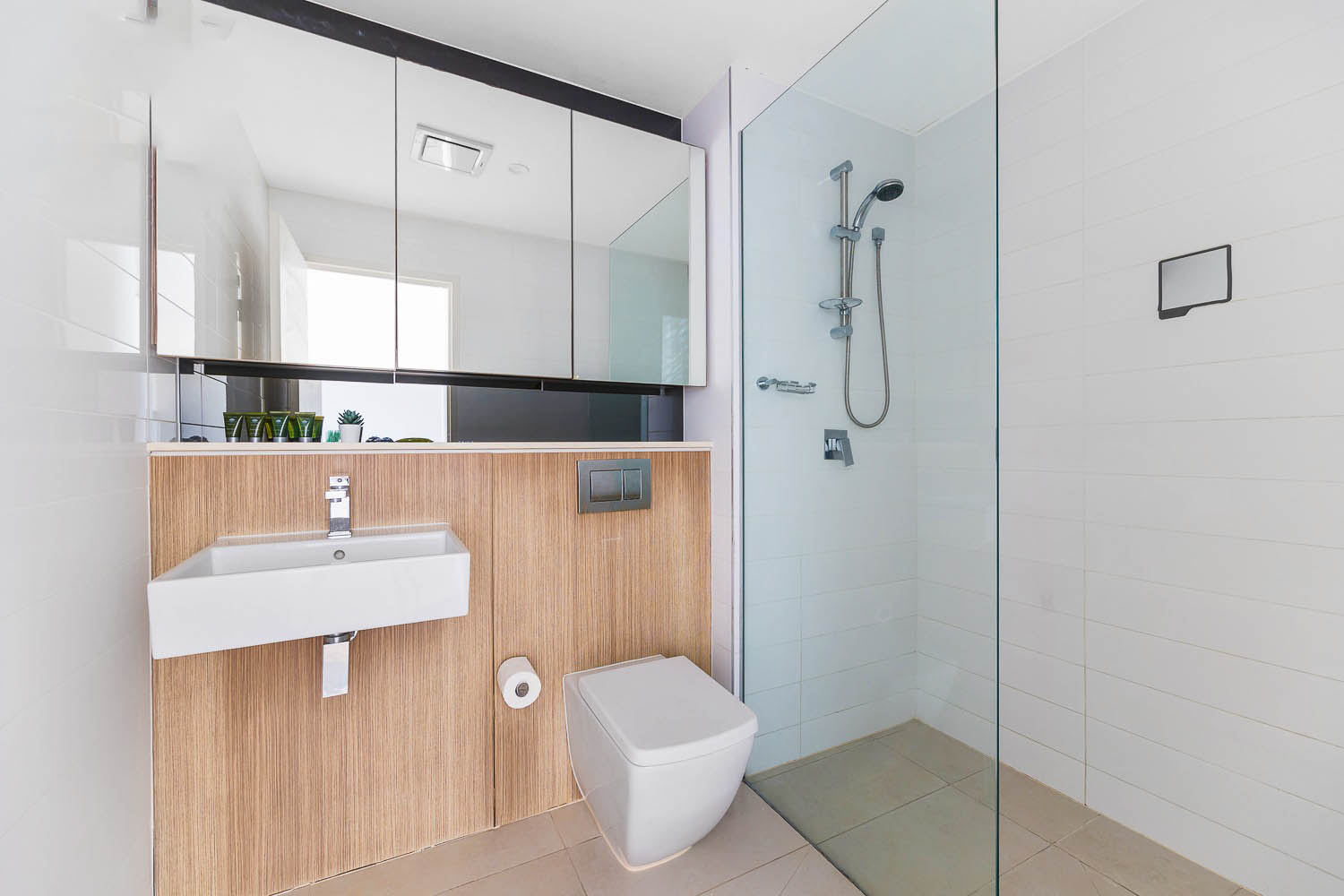 Meadowbank 1 Bedroom Bay Drive ME147-Sydney short term rentals
