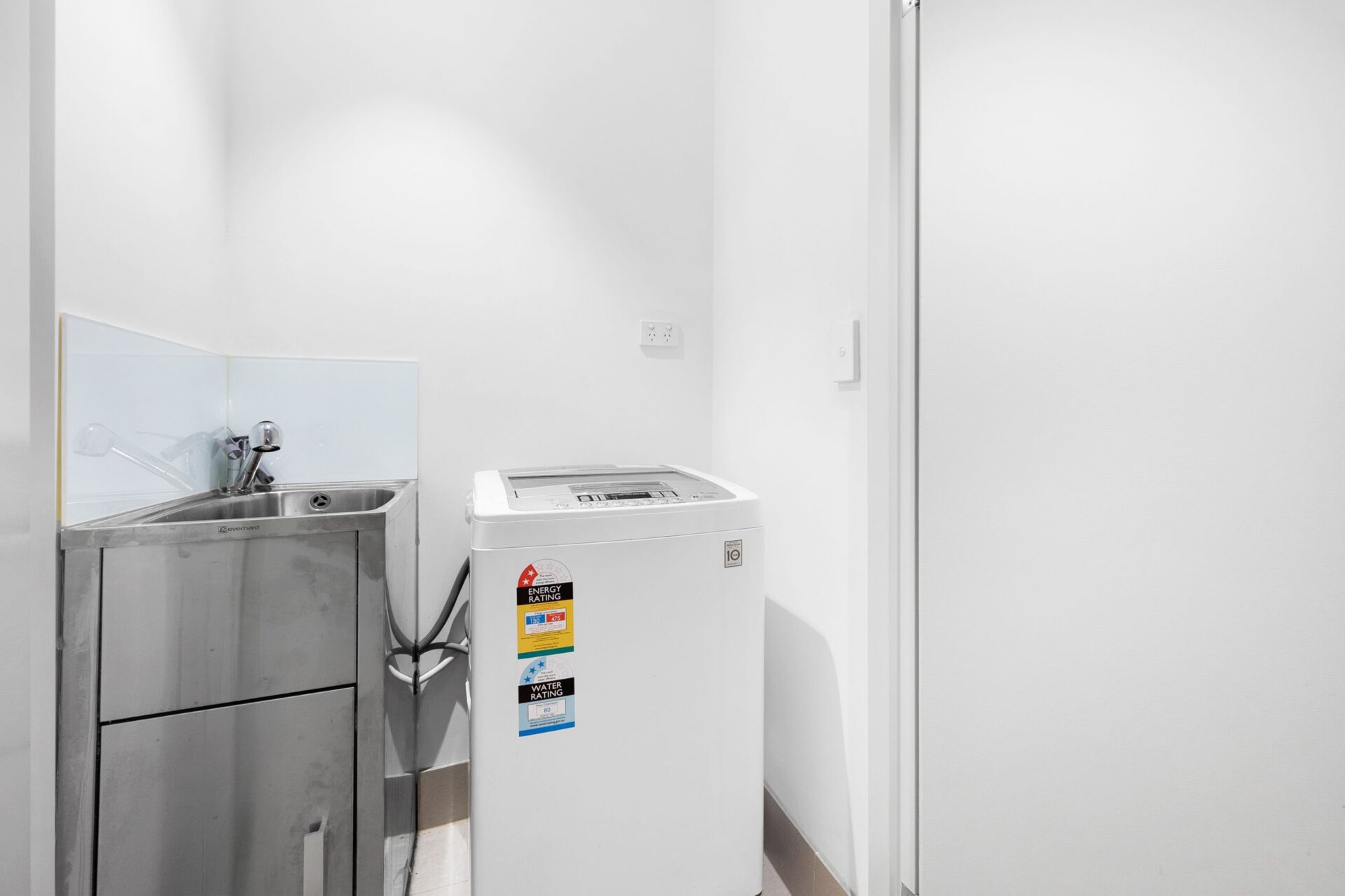 Meadowbank 1 Bed Bank Street ME175-Sydney short term rentals