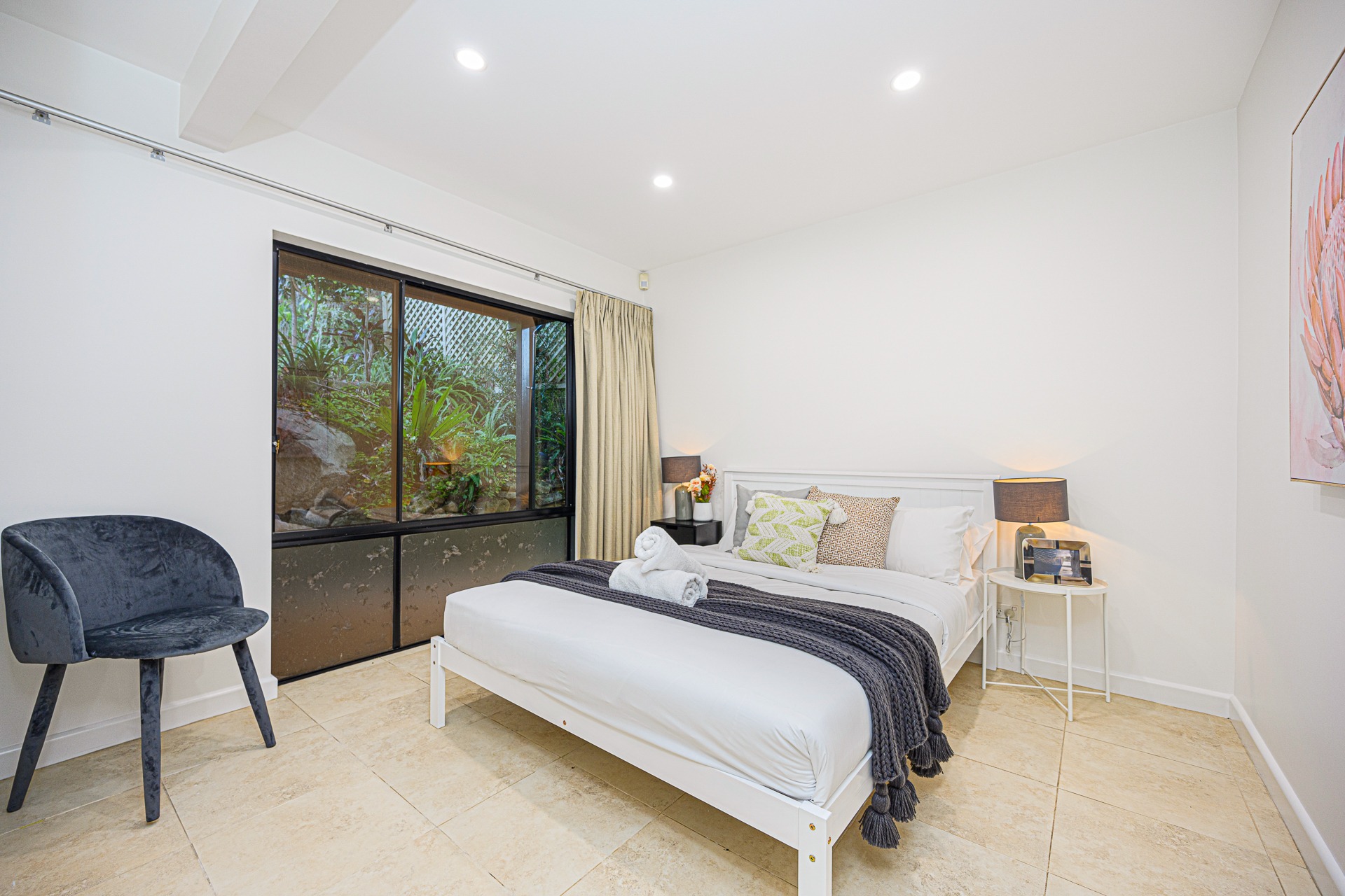Northbridge 4 Bedroom House Sailors Bay Road NB35-Sydney short term rentals