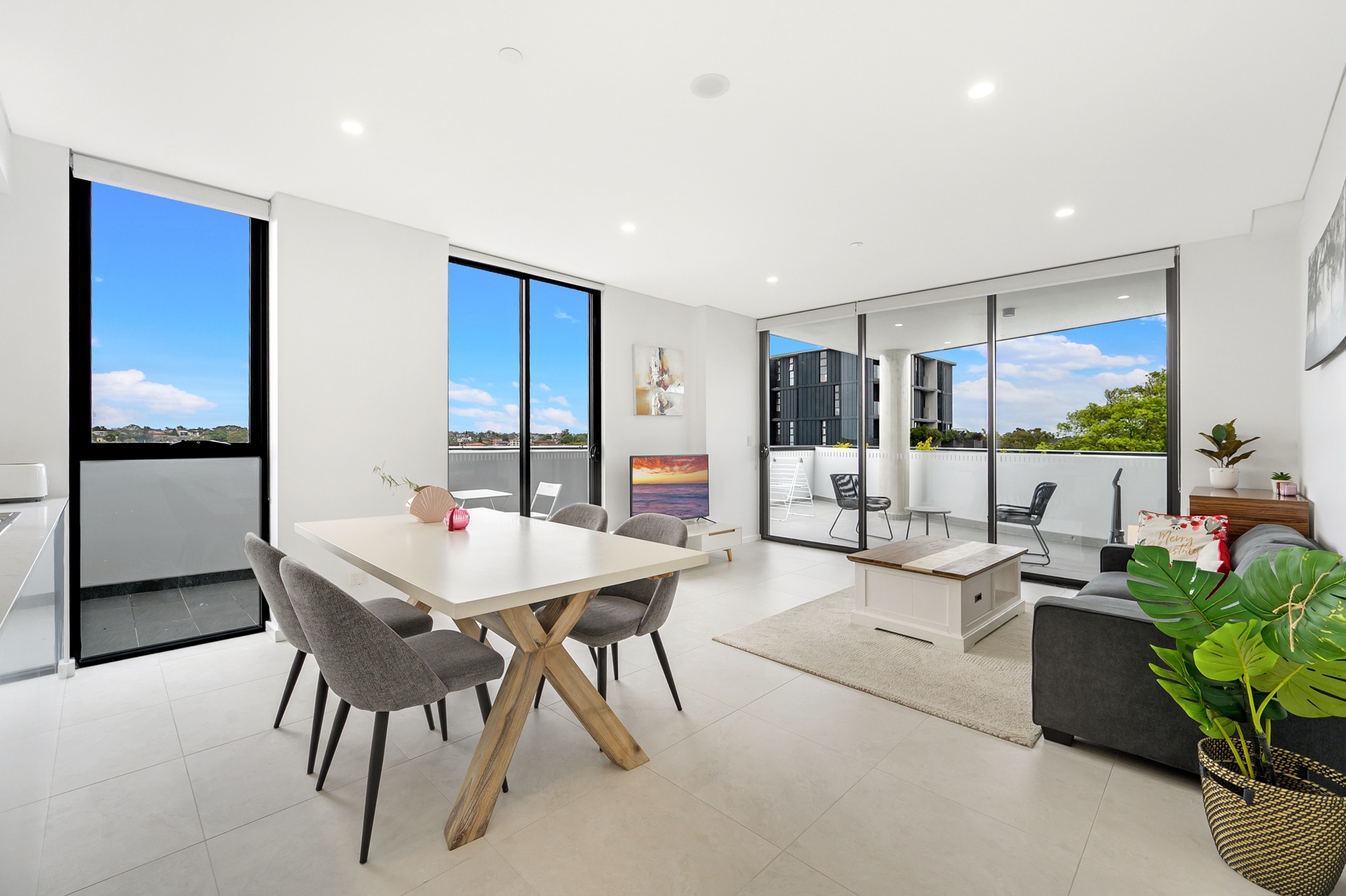 Petersham 2 Bedroom Crystal Street PSH2302-Sydney short term rentals