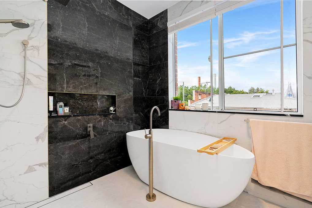 Balmain 4 Bedroom House Darling Street BAL416-Sydney short term rentals