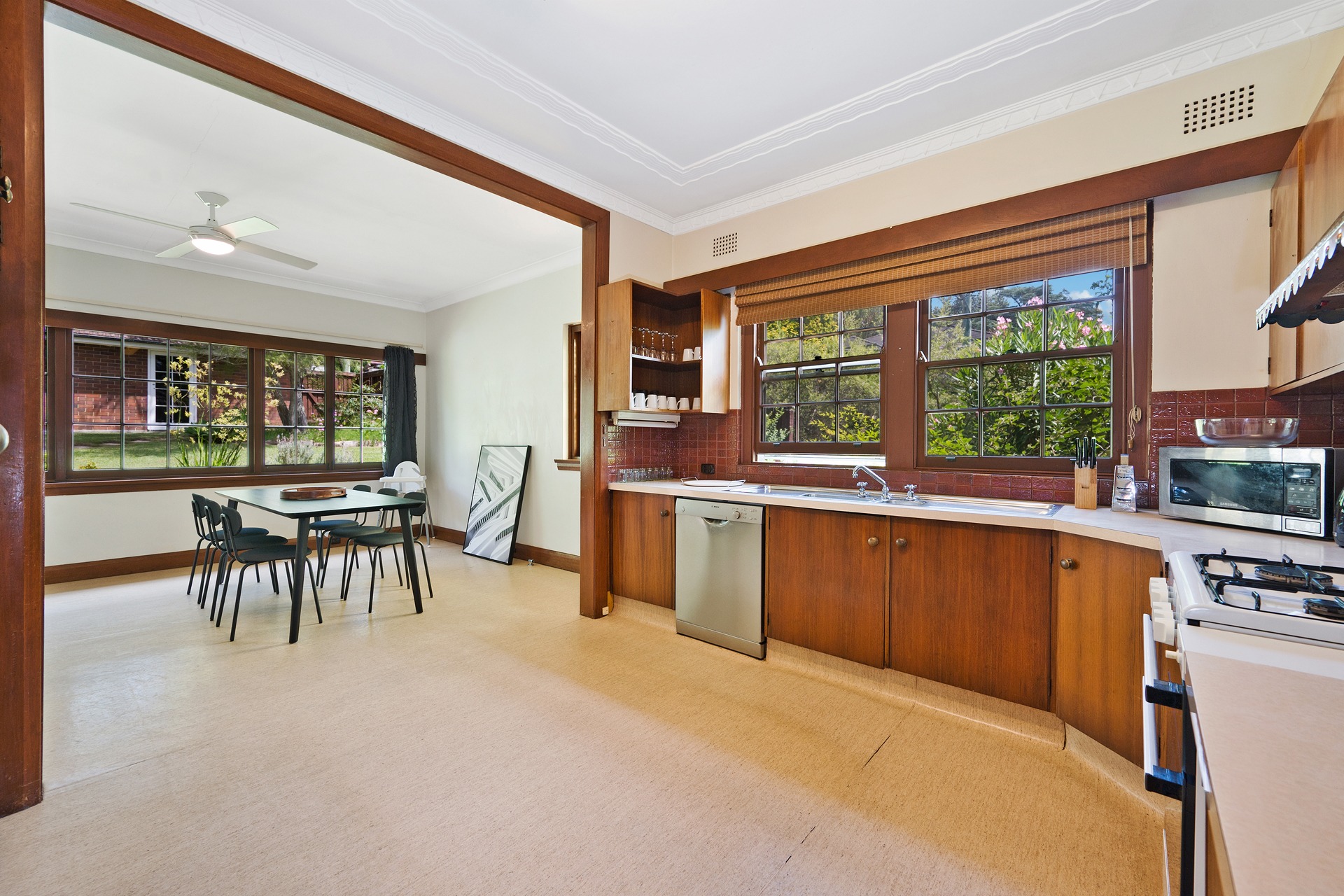 Roseville 3 Bedroom House Boundary Street ROS31-Sydney short term rentals