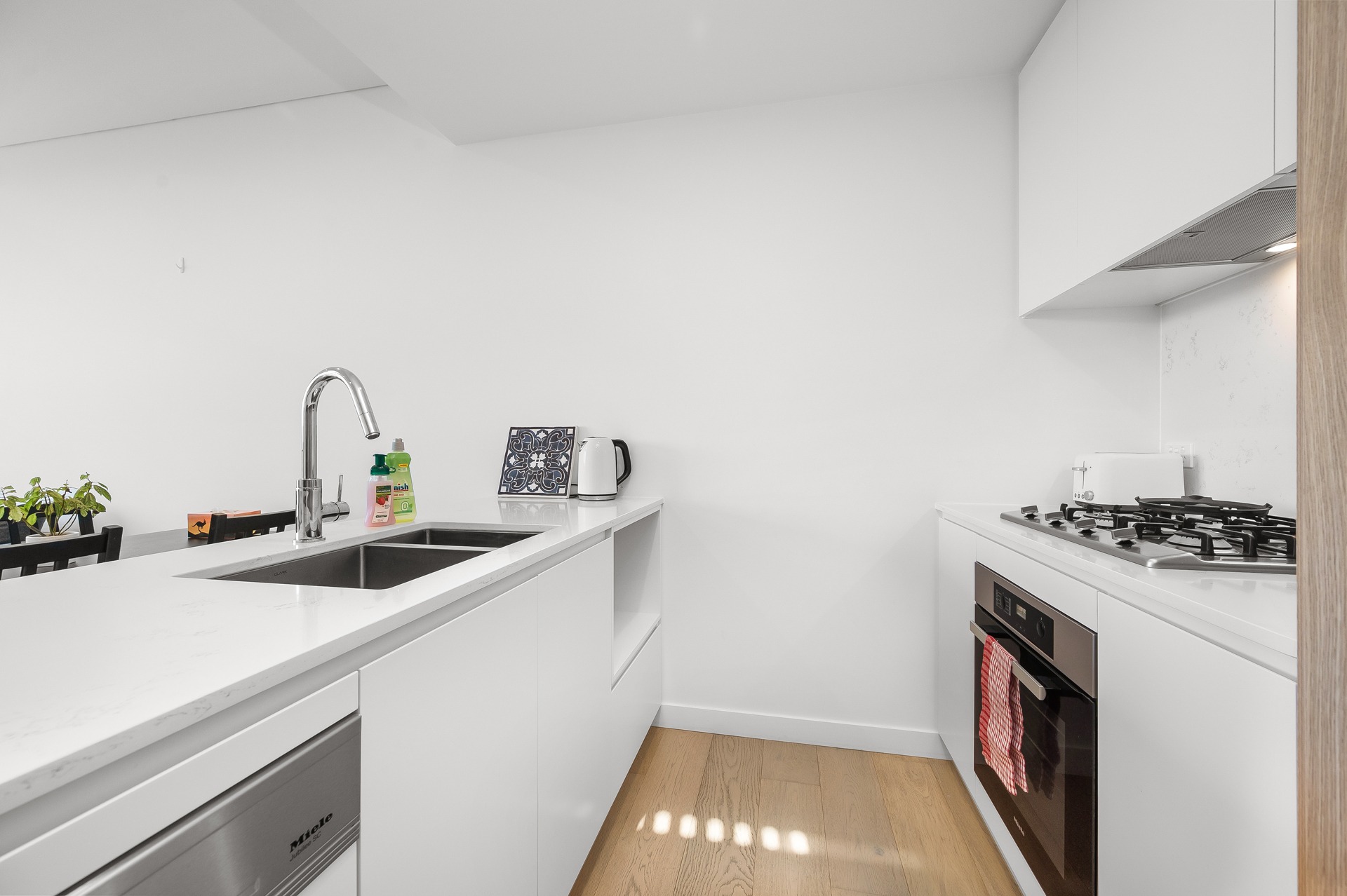 Lindfield 1 Bedroom Tryon Road LIN1606-Sydney short term rentals