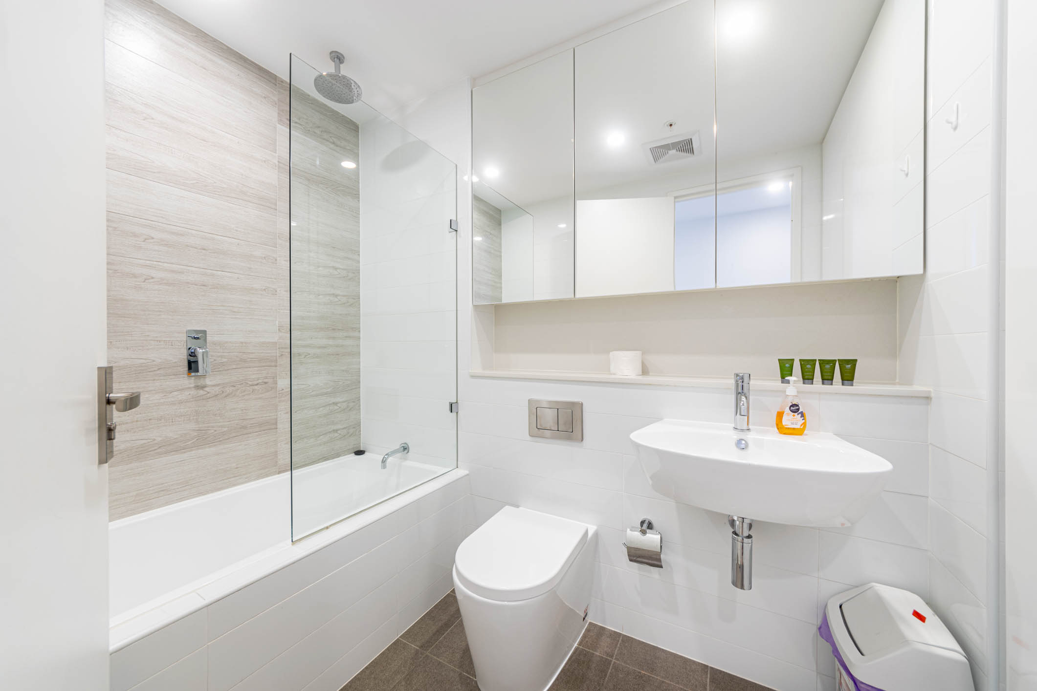 Waterloo 2 Bedroom Elizabeth Street WAT1002-Sydney short term rentals