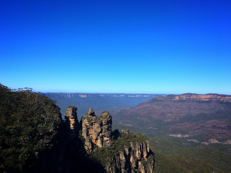 Blue Mountains-Raven Blackburn